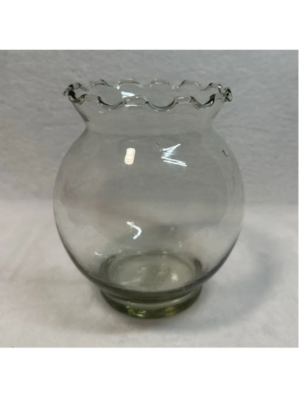 Clear Glass Round Flower Vase w/ Ruffled Rim, Hecho en Mexico